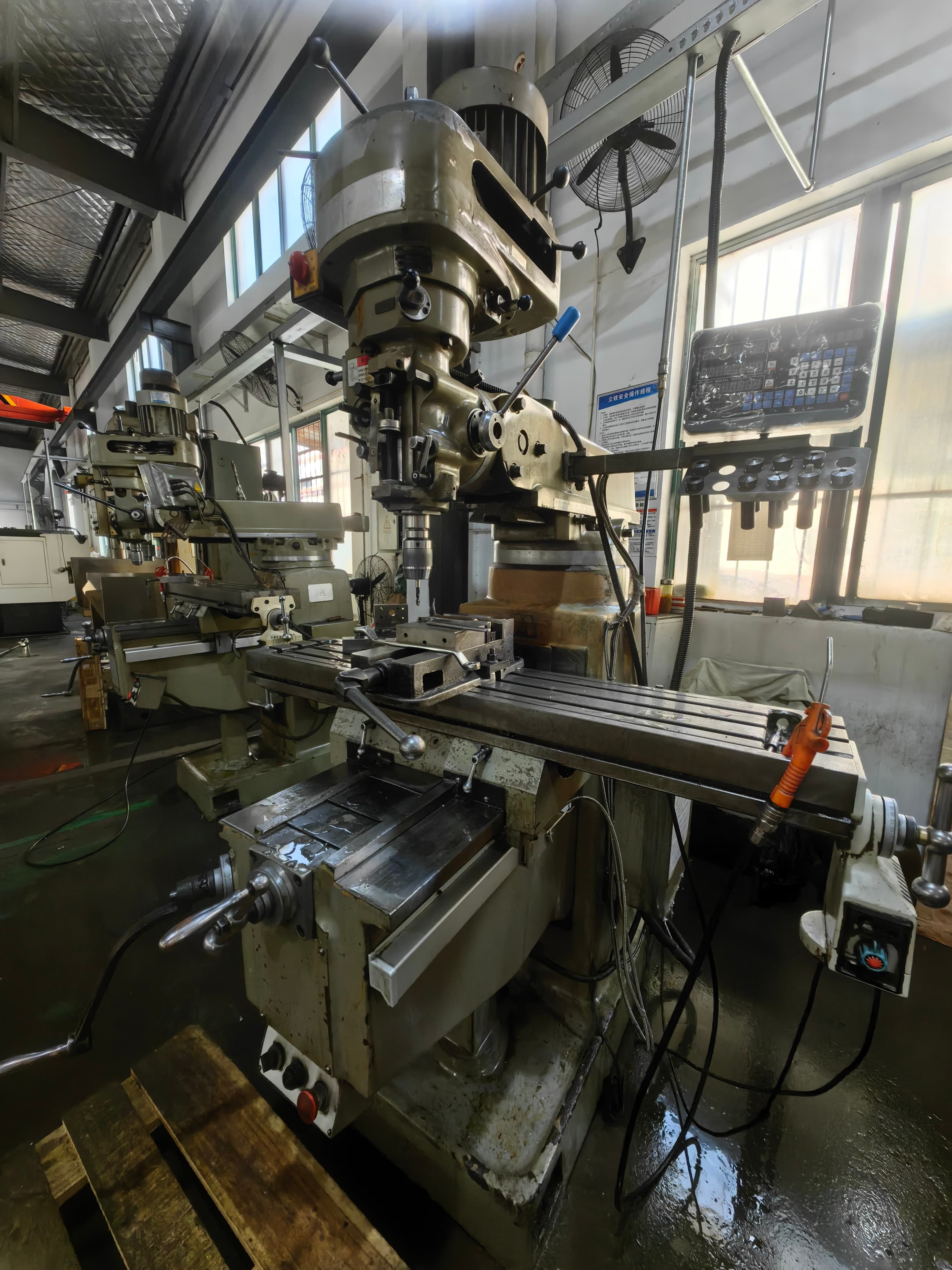 普通铣床 - 图片 1